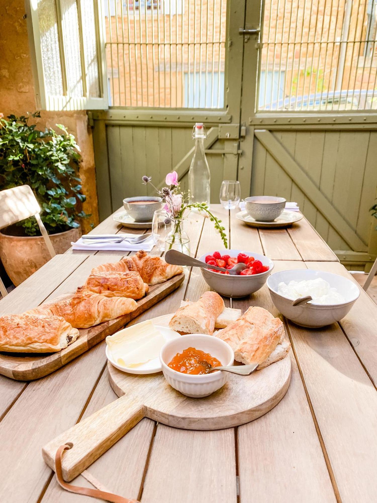 Dix Restaurant & Chambres D'Hotes, Sainte-Alvere, Dordogne Экстерьер фото